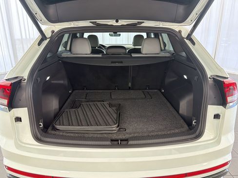 Certified 2024 Volkswagen Atlas Cross Sport SEL R-Line image 35