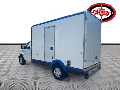 Used 2023 Ford E-350 and Econoline 350 Super Duty w/ Power Windows & Locks Group RWD image 5