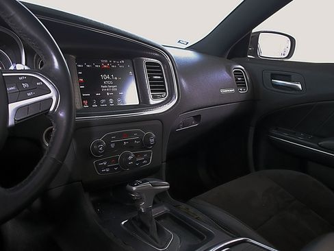 Used 2015 Dodge Charger R/T image 27