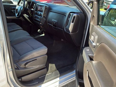 Used 2018 Chevrolet Silverado 1500 LT image 17