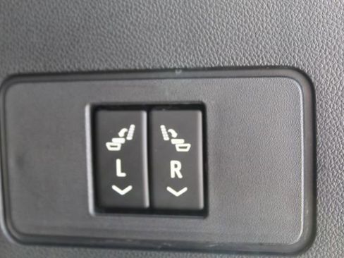 Used 2022 Cadillac XT6 Luxury w/ LPO, Floor Liner Package image 45