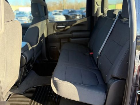 Used 2021 Chevrolet Silverado 1500 Custom Trail Boss w/ LPO, Dark Essentials Package image 17