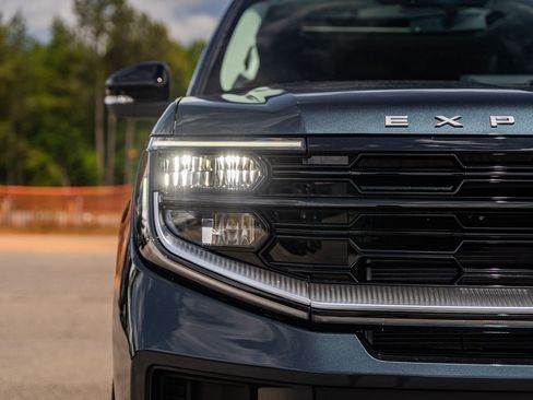 New 2026 Ford Expedition Platinum w/ Platinum Ultimate Package AWD/4WD image 7