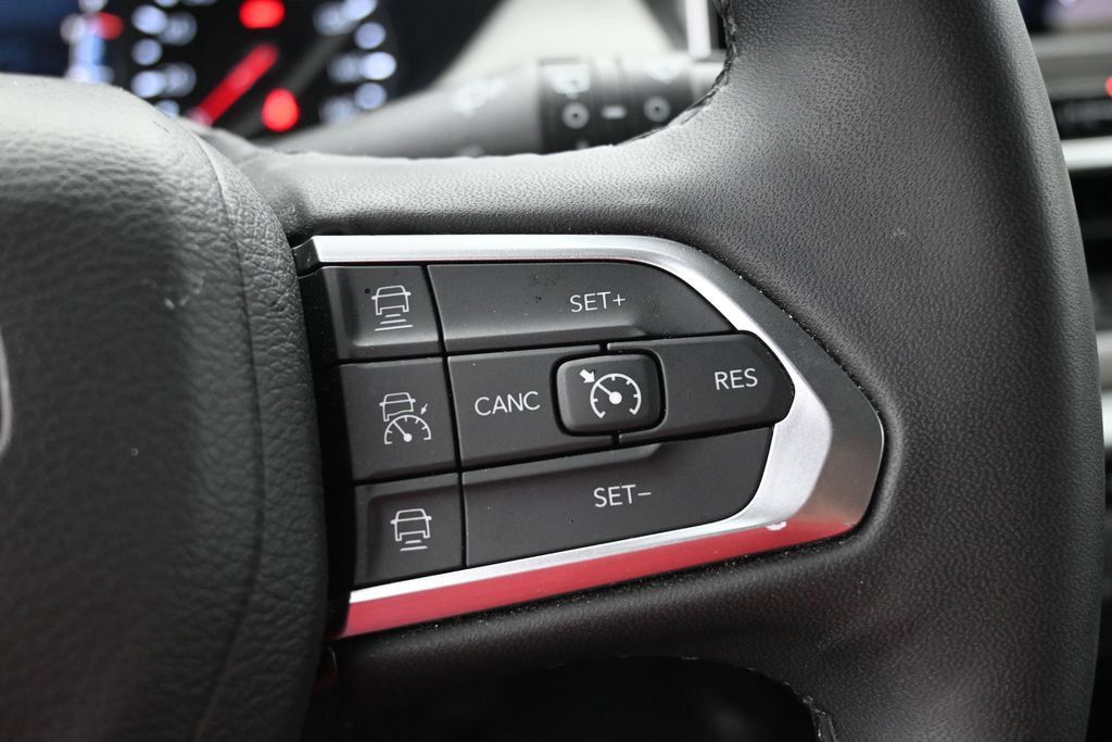 Used 2025 Jeep Compass Limited AWD/4WD image 24