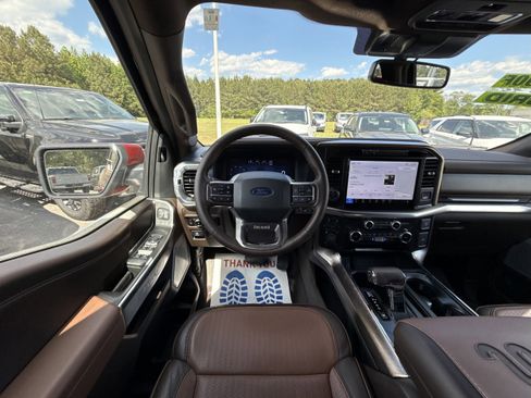 Used 2025 Ford F150 King Ranch w/ FX4 Off-Road Package image 19