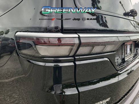 New 2026 Jeep Grand Wagoneer 4WD image 30