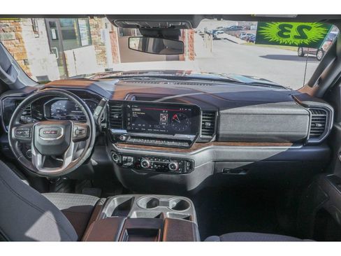 Used 2023 GMC Sierra 1500 SLE w/ X31 Off-Road Package image 12