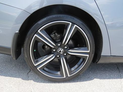 Used 2024 Honda Accord Sport image 11