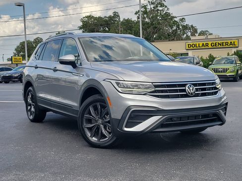 Used 2023 Volkswagen Tiguan SE FWD image 33