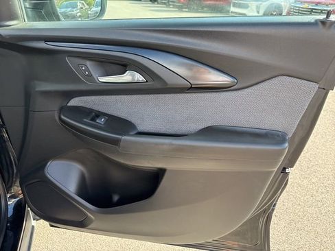 Used 2023 Chevrolet TrailBlazer LT w/ Convenience Package image 8