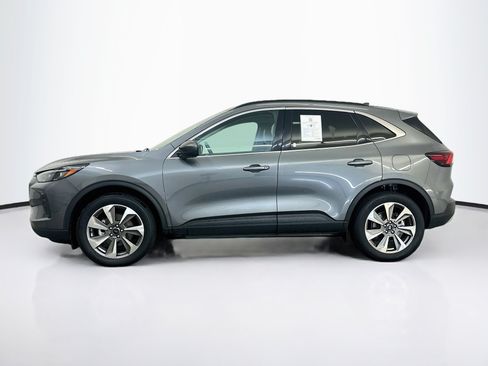 Used 2025 Ford Escape Platinum AWD/4WD image 4