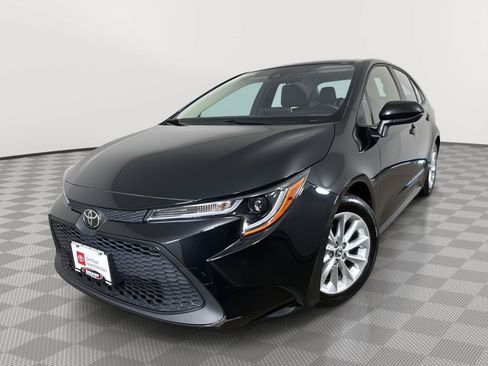 Used 2020 Toyota Corolla LE w/ LE Convenience Package FWD image 1