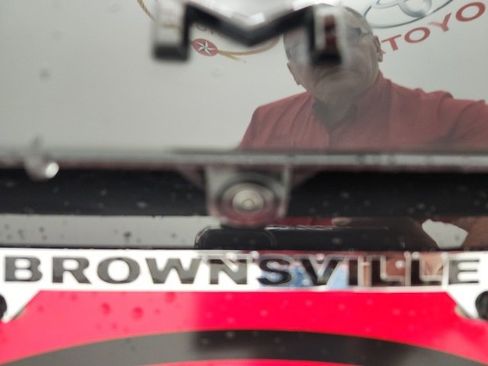 Used 2025 Toyota Camry SE image 29