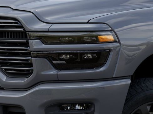 New 2026 RAM 2500 Laramie AWD/4WD image 10