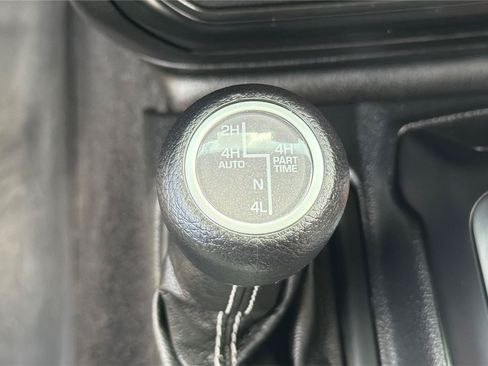 Used 2021 Jeep Wrangler Unlimited Sahara w/ Cold Weather Group AWD/4WD image 33