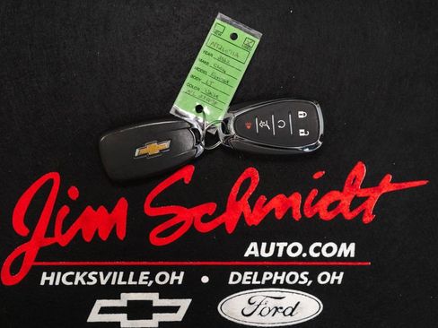 Used 2022 Chevrolet Equinox LT w/ LT True North Edition image 46