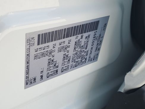 Used 2024 Nissan Rogue SV image 30