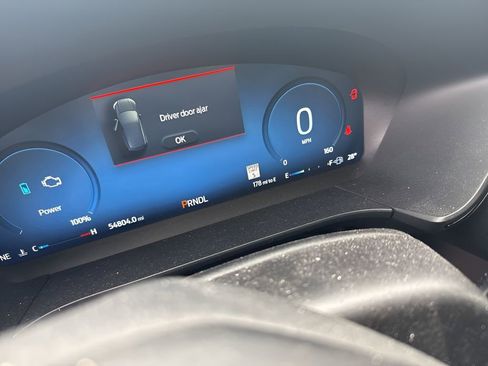 Used 2023 Ford Escape ST-Line Elite w/ Premium Technology Package image 9