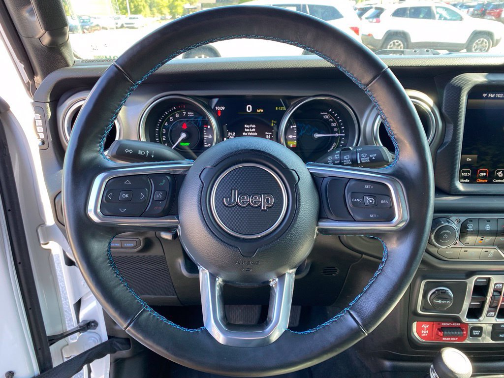 Used 2023 Jeep Wrangler Unlimited Rubicon 4xe w/ Cold Weather Group AWD/4WD image 13