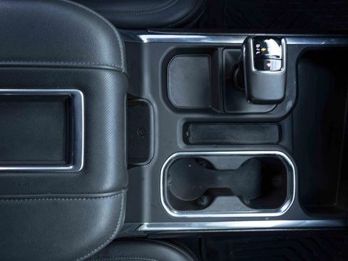 Used 2022 Chevrolet Silverado 1500 LTZ image 28