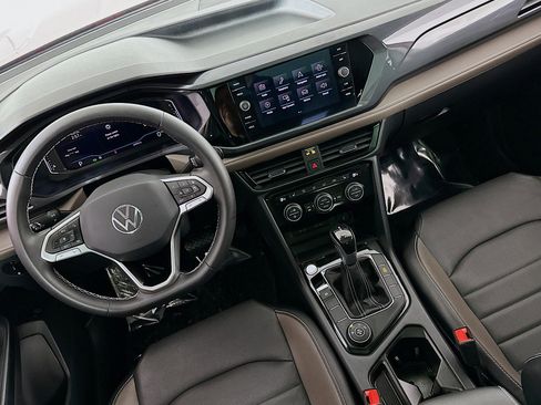 Used 2023 Volkswagen Taos SEL image 19