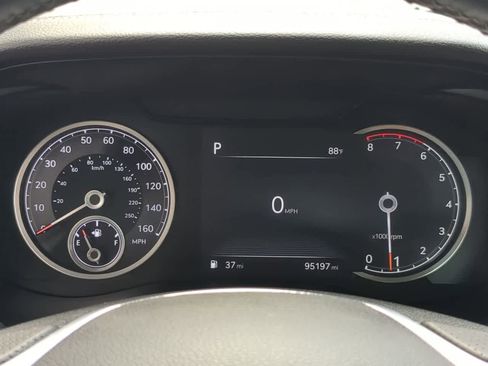 Used 2022 Genesis G70 2.0T image 33