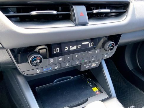 Certified 2026 Subaru Outback Touring AWD/4WD image 15