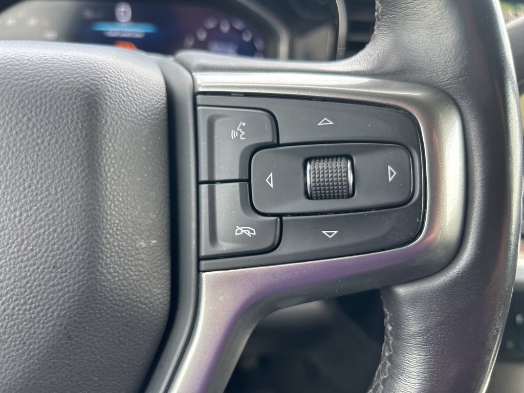 Used 2022 Chevrolet Silverado 1500 LT AWD/4WD image 26
