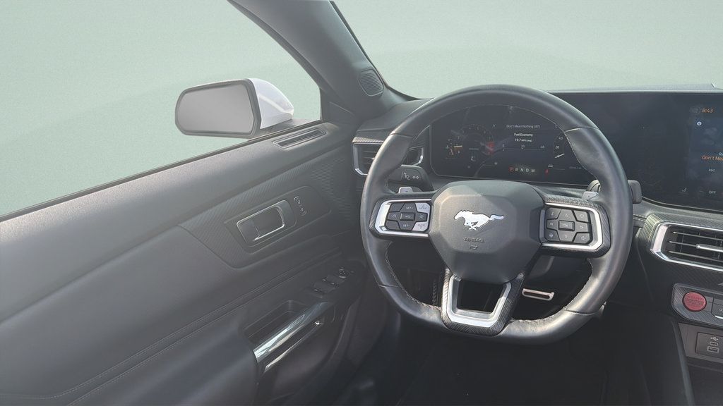 Used 2025 Ford Mustang GT Premium RWD image 17
