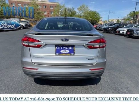 Used 2020 Ford Fusion Energi Titanium image 4