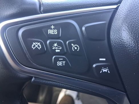 Used 2024 Chevrolet Equinox LT image 23