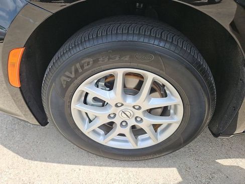 Used 2025 Chrysler Pacifica Select FWD image 26