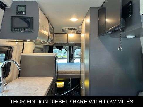 Used 2022 Mercedes-Benz Sprinter 2500 image 14