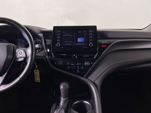 Used 2024 Toyota Camry SE FWD image 15