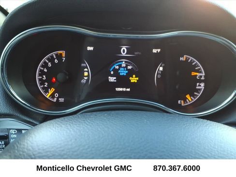 Used 2020 Jeep Grand Cherokee Altitude image 32