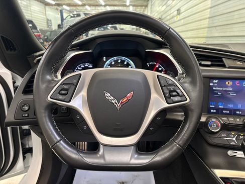 Used 2019 Chevrolet Corvette Grand Sport w/ Carbon Flash Badge Package RWD image 17
