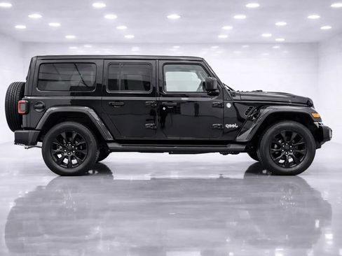 Used 2023 Jeep Wrangler Unlimited Sahara w/ Cold Weather Group image 6