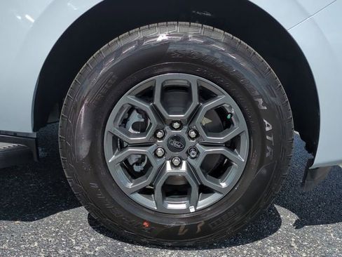 Used 2025 Ford Expedition Active image 11