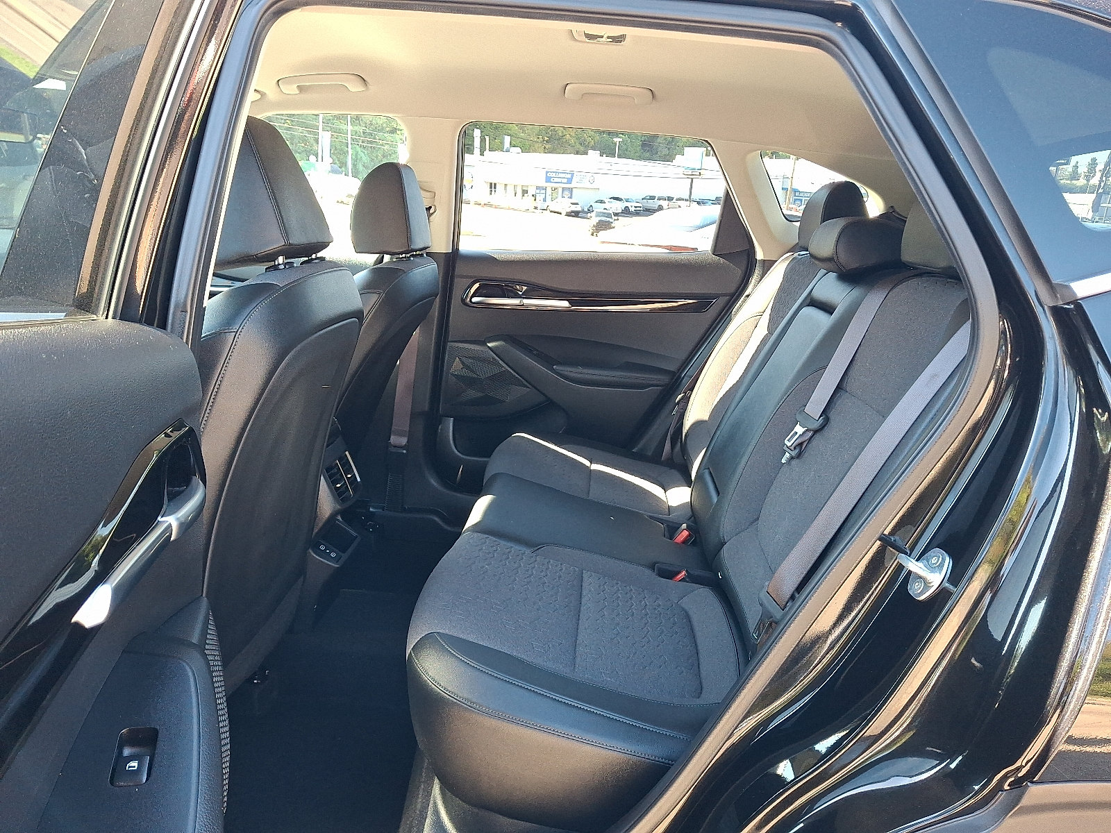 Used 2024 Kia Seltos S AWD/4WD image 10