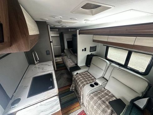 Used 2020 Mercedes-Benz Sprinter 3500 image 22