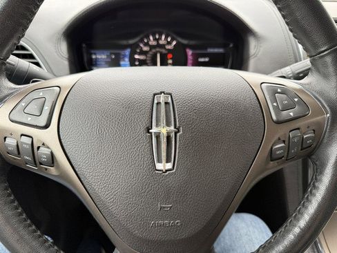 Used 2013 Lincoln MKX FWD image 21