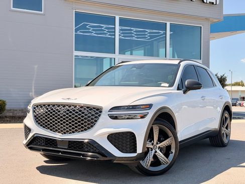 Used 2024 Genesis GV70 3.5T Sport w/ Sport Advanced Package AWD/4WD image 4