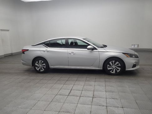 Used 2022 Nissan Altima 2.5 S FWD image 11