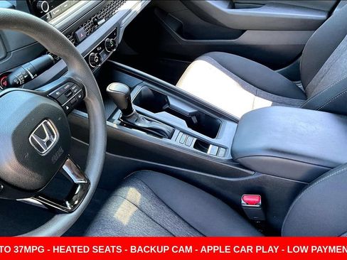Used 2025 Honda Accord SE image 18