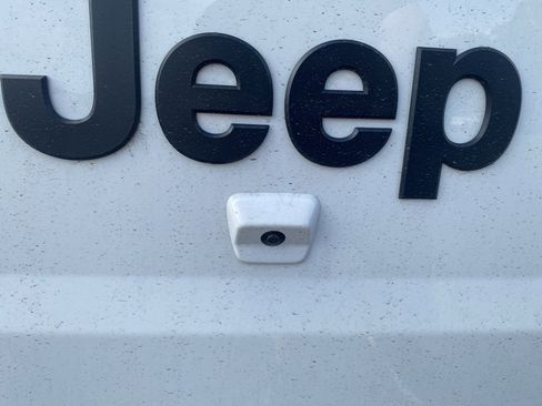 New 2025 Jeep Gladiator Sport image 14