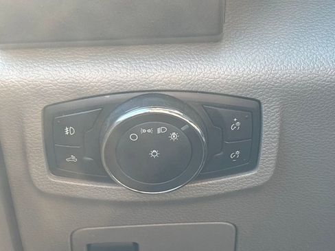 Used 2017 Ford F150 XLT image 18