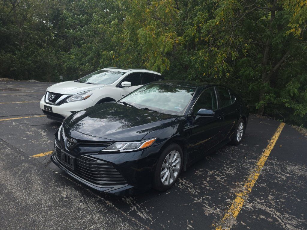 Used 2019 Toyota Camry LE FWD image 1