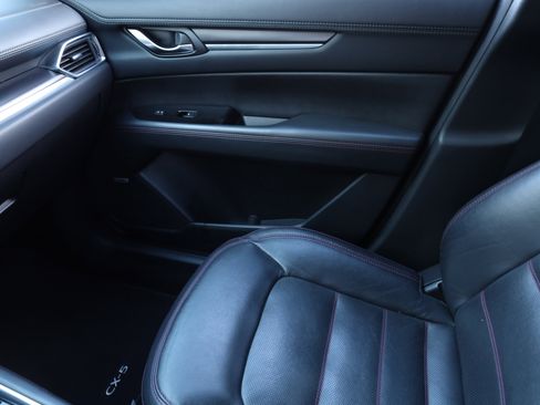 Used 2024 MAZDA CX-5 Carbon Edition image 13