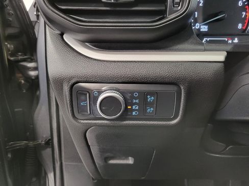 Used 2022 Ford Explorer XLT image 16