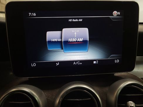 Used 2018 Mercedes-Benz GLC 300 4MATIC image 25